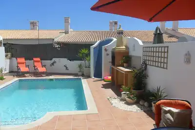 Image de Villa avec piscine privée, à proximité de la plage, restaurants, bars et boutiques. Wifi gratuit
