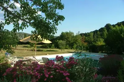 Image de Ardèche, Maison de caractère, 5 chambres, 10 personnes, piscine privée.
