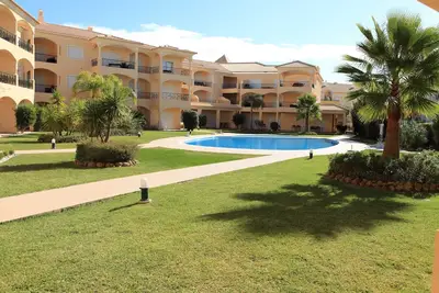 Image de Spacious brand new luxury ground floor apartment with pool