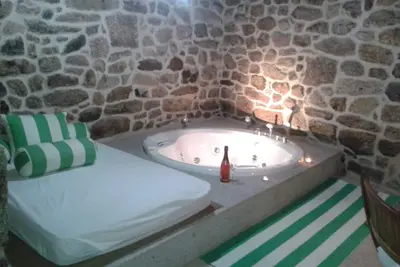 Image de Maison en pierre rénovée, dans la région de Ribeiro, famille et amis idéaux