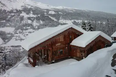 Image de Studio avec vue panoramique dans chalet bois