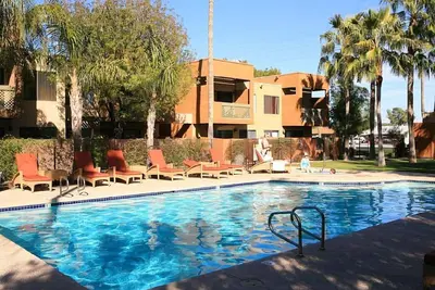 Image de Premier villa rez de chaussée dans la vieille ville de Scottsdale