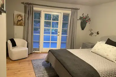 Image de Français Country Retreat avec Sunny Hillside Lieu.