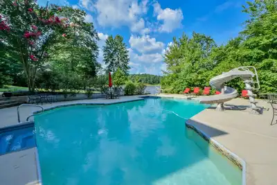 Image de Bama Lakeside Retreat! Piscines, Lac, Bateau, Gameroom! Mis. État et Missouri disponibles. !