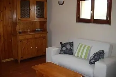 Image de Appartement Dans Une Villa De Style Méditerranéen, Distance à La Mer Mt 400