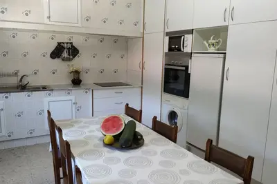 Appartement à Bueu, en face de la plage de Portomaior. Profitez des Rias Baixas.