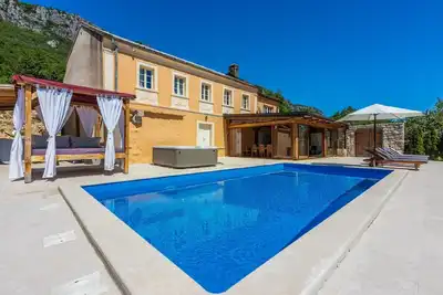 Image de Maison de vacances Bribir pour 2 - 8 personnes avec 3 chambres à coucher - Maison de vacances
