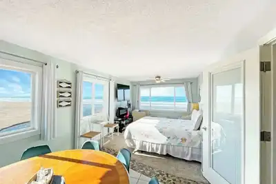 Image de 'Côte Busters de luxe Oceanfront Penthouse avec tous les gadgets!