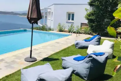 Villa Modo Mare avec piscine privée-vue sur la mer-seulement 45min. depuis l'aéroport