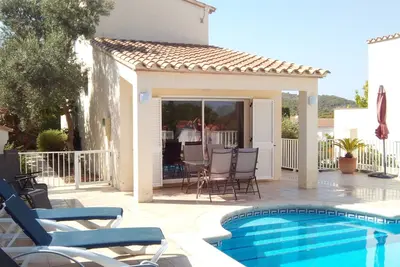 Image de Private Villa with Garden/Pool/Wi-Fi/Aircon - Villa Muntanya