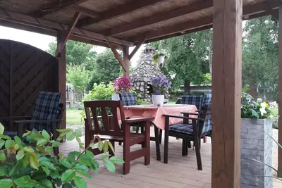 Image de Vacances adaptées aux animaux et aux enfants Loose avec cheminée et barbecue