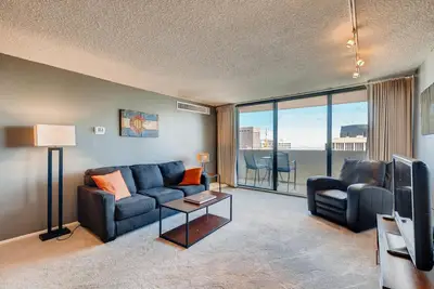 Image de Condo meublé 35ème étage au coeur du centre-ville de Denver