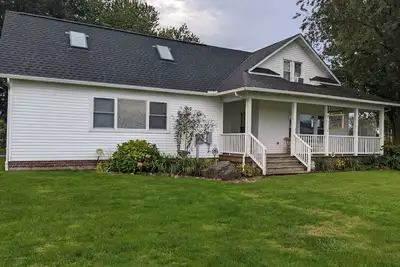 Image de Country Home Close to City Conveniences