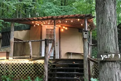 Image de Yourte spacieuse et aérée pour glamping en tout confort!