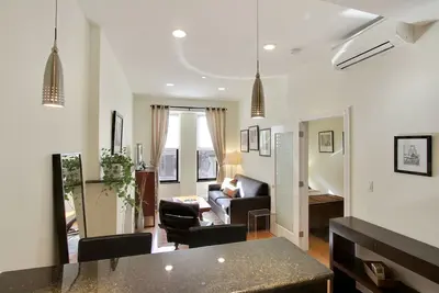 Image de Luxe Meublé 1 Br Apt w Washer \/ Sèche-linge dans Uws Près de Central Park