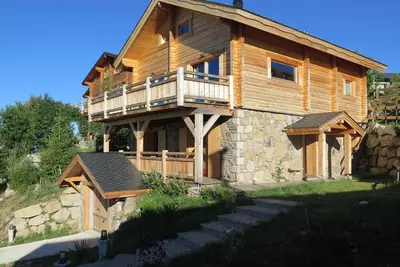 Image de Grand Chalet Finlandais Vue Magnifique Sur La CHAÎNE Des PYRÉNÉES