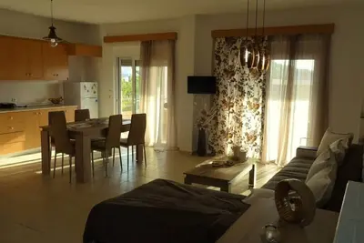 Image de Appartement entièrement rénové-ανακαινισμένο διαμέρισμα