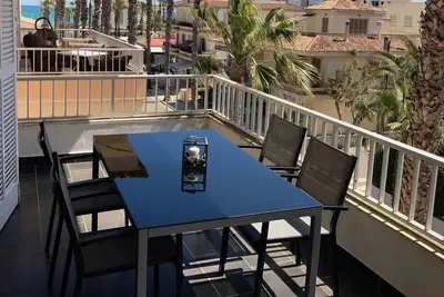 Image de Spacious-Sunny-Beach: appartement dans la plage