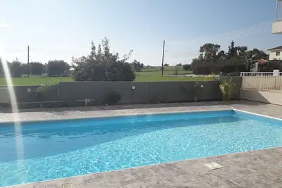 Image de Confortable * Adapté aux familles * 3bdr \/ Appartement avec piscine - Wifi gratuit