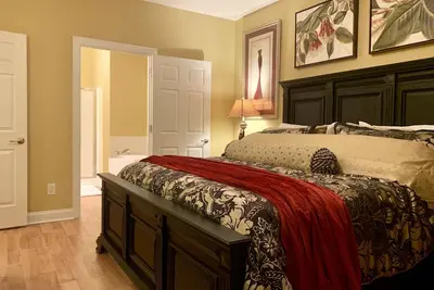 Image de Condo de luxe Ă Greenville - Sleep 4