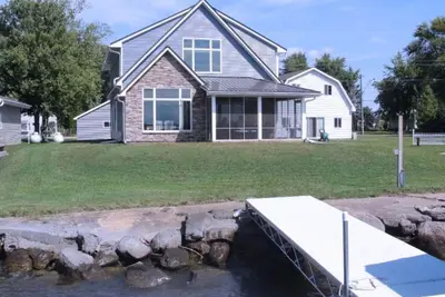 Image de Un Beatutiful 3 Bdrm 3 Bth House sur le lac Poygan Ă Tustin, Wi