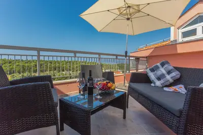Image de Superbe appartement Ă Makarska avec.