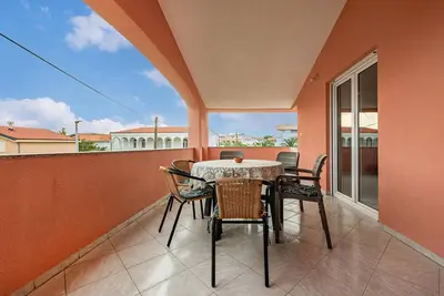 Image de Bel appartement Ă Vir avec WiFi