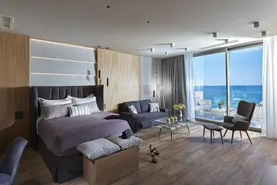 Image de Nouveau Appartements 1 chambre avec vue sur la mer, piscine à débordement, conviviale et familiale, plage