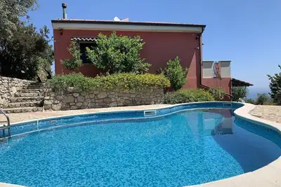 Image de Piscine et maison à usage exclusif sur un ermitage à 15 minutes de la mer, 20 de Soverato<br><br>
