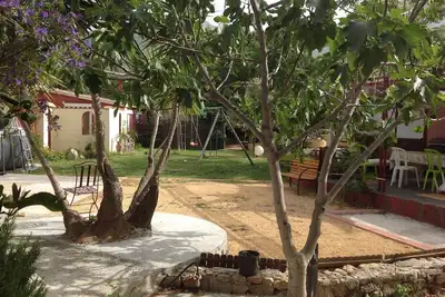 Image de Logement indépendant avec jardin