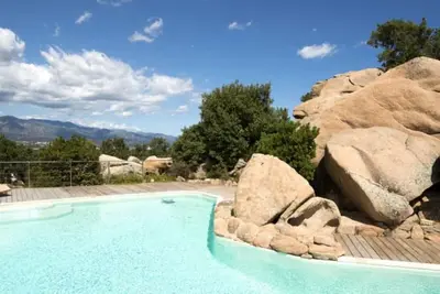 Image de Magnifique villa vue mer piscine privée située entre Santa Giulia et Palombaggia