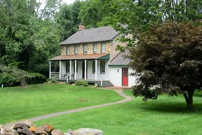 Image de Circa 1790 ferme en pierre sur 10 acres de votre propre espace vert privé
