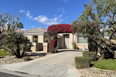 Rancho Mirage 2br / 2ba / 1 Den prvt. Piscine / Jacuz - Gated Community