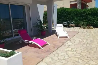 Image de Villa front de mer proche commerces