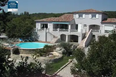 Image de Gîte du \"Ranc de Figère\" à Labeaume. Location pour 9 personnes avec piscine.