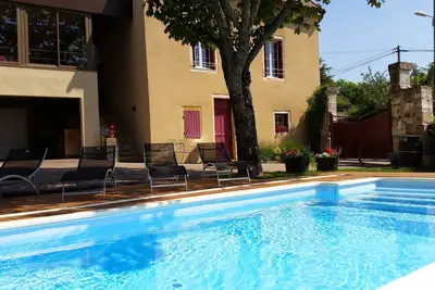 Image de Maison avec piscine privée en Bourgogne du Sud - entre Chalon\/Saône et Cluny