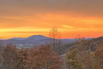 Image de Cabine près de Boone, Blowing Rock, Blue Ridge Pkw - Vues Exceptionnelles! Tarifs bas!