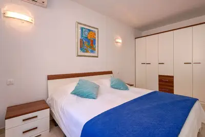Image de Appartement de Chambre spacieuse Hvar 3 avec grande terrasse