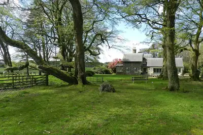 Image de Ancien presbytère privé de Galloway House Estate surplombant la baie de Wigtown