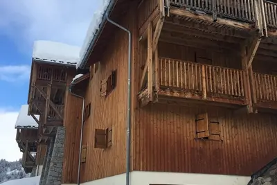 Image de Oz\/Alpe d'Huez 110m pistes, jusqu'à 9pers, chambres avec salle de bain