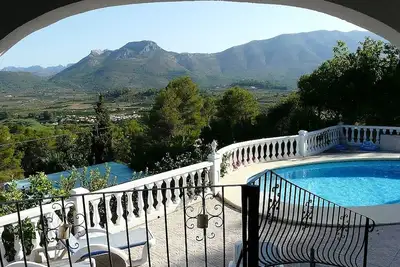 Image de Superbe Villa avec Montagne Superbe vue sur la vallée