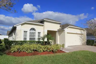 Image de Luxe 4br Villa + Pool & Spa- 15 Minute de Disney World