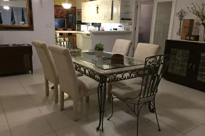 Image de Unité Paisible Et Privée, Avec Parking Couvert