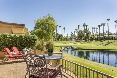 Image de Détendez-vous dans le meilleur et le plus grand espace du Palm Valley Country Club.
