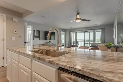 Image de Condo au bord du lac - 7e nuit gratuiteDeux nuits minimum Prix Basse Saison
