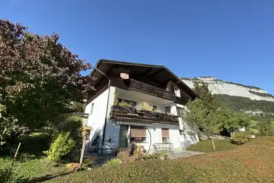 Image de Appartement situé au centre avec une vue imprenable sur les Alpes Wi-Fi gratuit