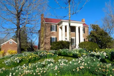 Image de Suite privée dans la ville historique maison Rockbridge County, à quelques minutes de Lex. , W & L & Vmi.