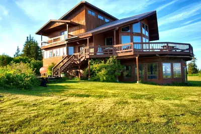Image de Sunrise Glacier Lodge - Superbe, maison privée de luxe avec vue imprenable