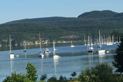 Image de Caron Hideaway - Maison au bord du lac