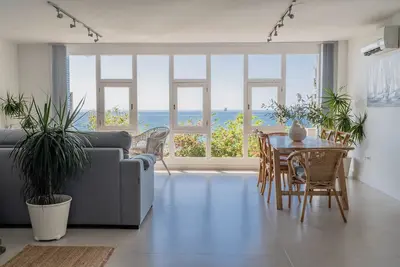 Image de Appartement en bord de mer dans la ville \"The Window\"